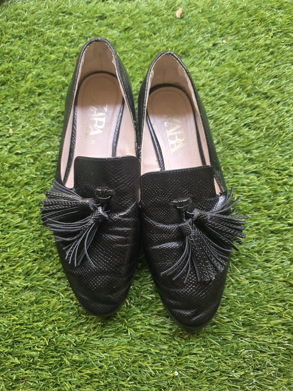 Zara Black Tassel-Detail Loafers